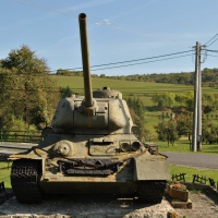 stredný tank T34-85 v obci Svidnička v okrese Svidník (september 2018)