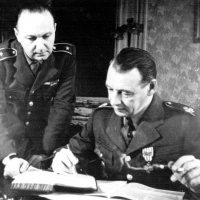 Veliteľ 1. čs. divízie vo Francúzsku generál R. Viest  na veliteľstve divízie v Béziers v januári 1940.