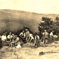 Z bojov 30. pešieho pluku na Slovensku v roku 1919. Budovanie zákopov pri Košických Hámroch