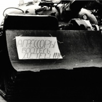 Protestné nápisy na sovietskych tankoch v uliciach Bratislavy po vpáde vojsk Varšavskej zmluvy do Československa 21. augusta 1968.