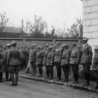 7. generál M. R. Štefánik pri prehliadke čs. domobraneckých práporov v Gallarate v Taliansku 28. apríla 1919.