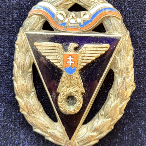 Odznak Oddielu armádnych pretekárov III. triedy