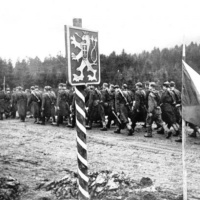 Vojaci 1. čs. armádneho zboru pri prechode cez Dukliansky priesmyk na územie Slovenska.