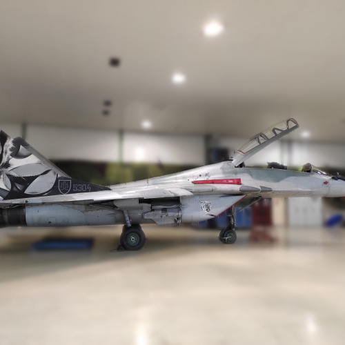 Nadzvukové prúdové dvojmotorové cvičné stíhacie lietadlo MiG-29 UBS
