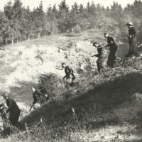 Príslušníci partizánskeho oddielu Pavel sa presúvajú k bojovej línii na Hornej Nitre. September 1944