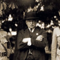 Vavro Šrobár v spoločnosti talianskeho generála L. Piccioneho (vľavo) a francúzskeho generála E. Mittelhausera v máji 1919