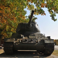 stredný tank T34-85 v Dargovskom priesmyku  pri Pamätníku víťazstva v Košickom sam. kraji (október 2018)