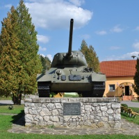 stredný tank T34-85 v obci Palota okres Medzilaborce (september 2018)