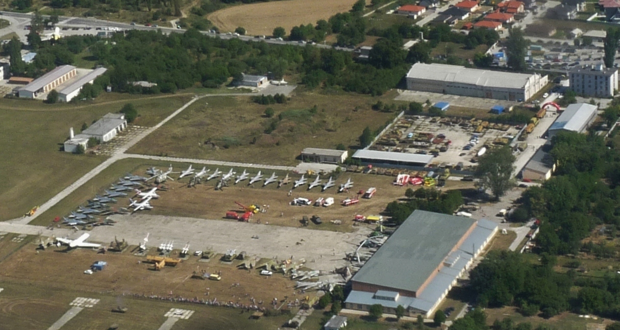 Letecký pohľad na areál VHÚ - VHM Piešťany - 8.9.2012