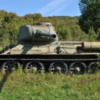 stredný tank T34-85 v obci Vápeník v okrese Svidník (september 2018)