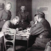 Ján Juraj Stanek (druhý zľava)