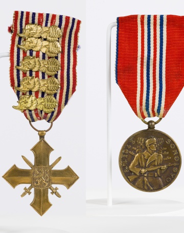 Československý vojnový kríž 1939 - Londýnske vydanie - Michal Švajka, Sokolovská pamätná medaila