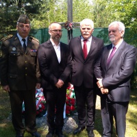 6. Delegácia VHÚ so starostom obce Kriváň (Imrich Paľko, druhý  zprava)