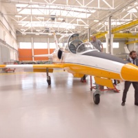 Lietadlo L-39V ožilo pod rukami odborníkov z Leteckých opravovní Trenčín