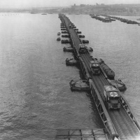 Sanitky v prístave Mulberry B, ktorý Spojenci postavili pri francúzskom mestečku Arromanches.