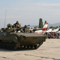 Ukážka obrnenej techniky – BVP-2