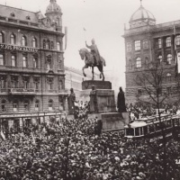 Vyhlásenie čsl. samostatnosti na Václavskom námestí v Prahe