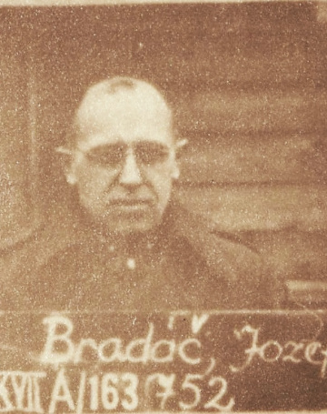 Jozef Bradáč - karta zajatca, lepšia fotografia sa nedochovala (2)