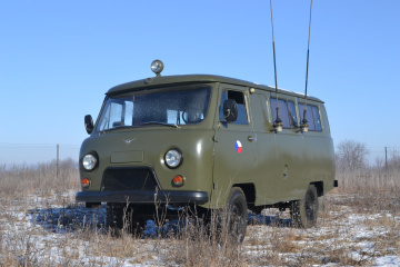 Automobil UAZ-452 AE