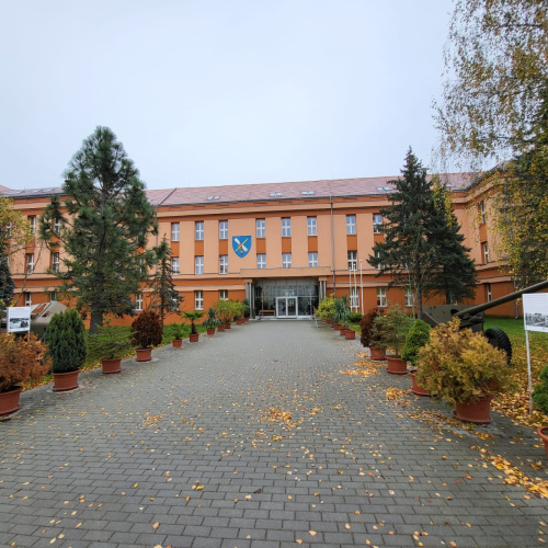 Rozvoj bilaterálnych vzťahov s partnerským pracoviskom Armády ČR – Vojenský ústřední archiv v Prahe (Česká republika). 