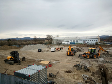 Výstavba haly veľkorozmerných múzejných predmetov vo VHM Piešťany  sa realizuje podľa schváleného harmonogramu 