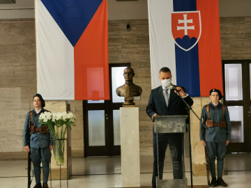 Výstava o generálovi M. R. Štefánikovi poputovala do Prahy