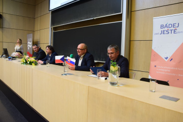 V dňoch 15. – 17. augusta 2022 sa v  Liberci uskutočnil už v poradí 31. ročník medzinárodného seminára „Česko-slovenské vzťahy / Slovensko-české vzťahy“ na tému „Miesta pamäti na druhú svetovú vojnu a ich premena“. Uvedené niekoľkodňové podujatie zorganiz