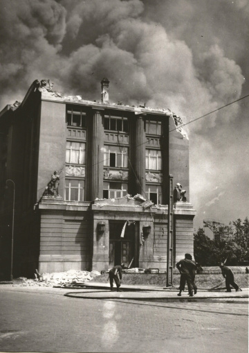 VHÚ k Vám domov XLVII. - 76. výročie prvého bombardovania Bratislavy 