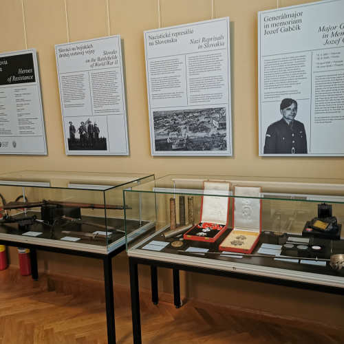 Hrdinovia odboja v Národnom múzeu Prahe
