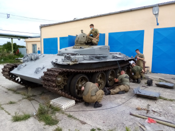 Špecialisti z Ozbrojených síl SR ​ pomáhajú vojenskému historickému múzeu