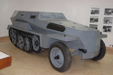 Ľahký obrnený transportér SdKfz 250-1 (1)