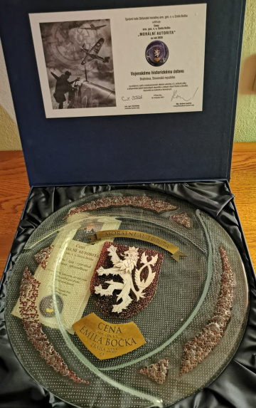 Veľká gratulácia Vojenskému historickému ústavu Bratislava