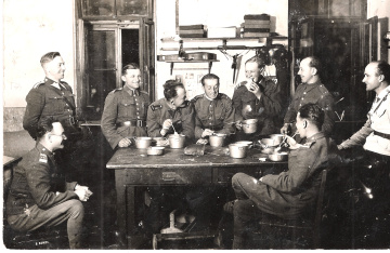 VHÚ k Vám domov XII.- Vojenské stravovanie