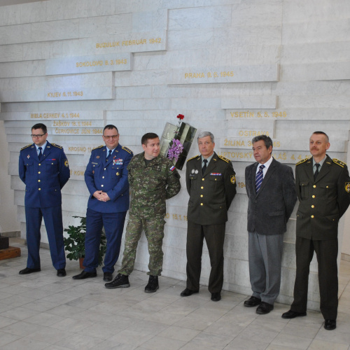 Vernisáž výstavy „Kvety vďaky“ v Centrálnej expozícii VHM vo Svidníku