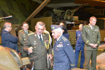 Najvyšší predstavitelia AČR a OS SR vo VHM Piešťany