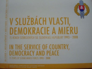 V službách vlasti, demokracie a mieru