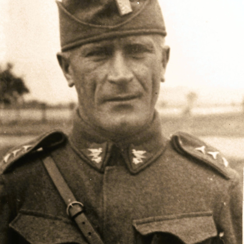 Štábny kapitán pechoty v zálohe Miloš CAMBEL