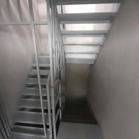 Vyhliadková veža na Dukle - Interiér - pohľad na schodisko  2.5.2023