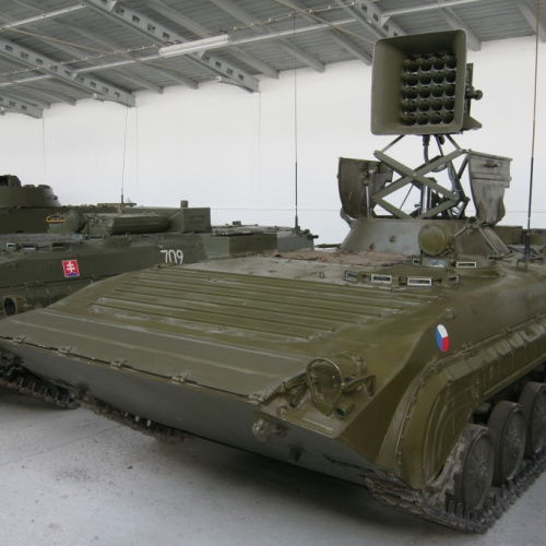 Pojazdné hlásne zariadenie ďalekého dosahu BÚRKA-III v expozícii VHM Piešťany