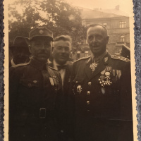 5. Fotografia zo IV. manifestačného zjazdu ČsOL v Hradci Králové v roku 1947, Hégr uprostred (VHÚ-VHM, P 97)