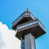 Pohľad na zrekonštruované kupoly Vyhliadkovej veže na Dukle po ukončení 2. etapy modernizácie, jún 2023