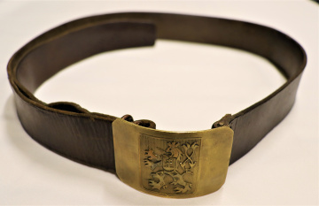 Vojenský kožený opasok s prackou príslušníka 1. čs. armádneho zboru v ZSSR