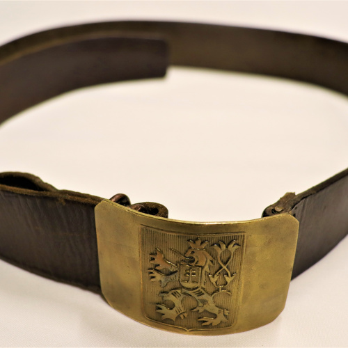 Vojenský kožený opasok s prackou príslušníka 1. čs. armádneho zboru v ZSSR