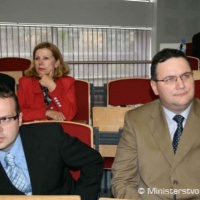 účastníci medzinárodného sympózia 