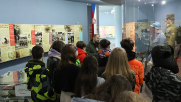 Hodina dejepisu v teréne a spomienkové stretnutia pri príležitosti 79. výročia oslobodenia mesta Svidník