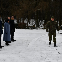 Pietne kladenie vencov na Pam. 1.ČSAZ v ZSSR pri príležitosti 79. výročia osolobodenia mesta Svidník (3)