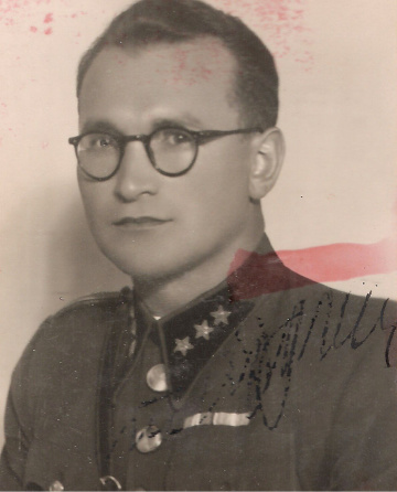 Podplukovník zdravotníctva MUDr. Jozef HOGH