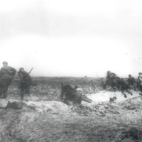 Sovietske vojská útočia pred Bratislavou. Apríl 1945.