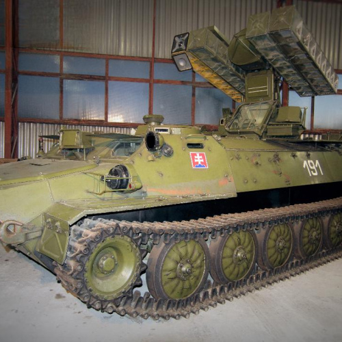 Bojové vozidlo 9A35 z raketového kompletu Strela-10M