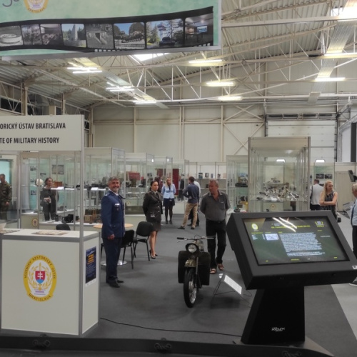 Vojenský historický ústav na 11. ročníku Medzinárodného veľtrhu obrannej techniky IDEB Defence & Security 2024